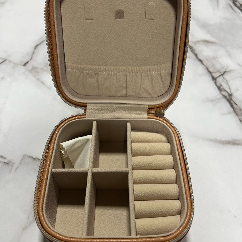 Tan Travel Jewelry Box
